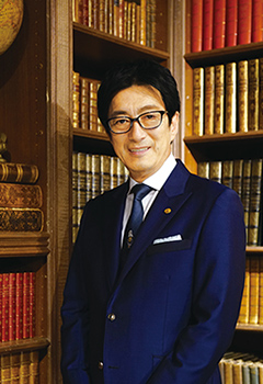 アチーブメント株式会社 代表取締役社長アチーブメントグル―プ 最高経営責任者（CEO）青木仁志の写真